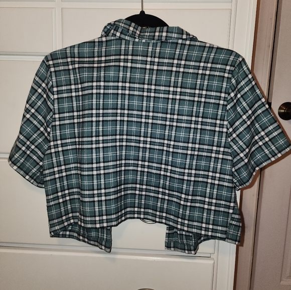 Hollister Womens Short Sleeve Cropped Collared Top in Green - Picture 2 of 4